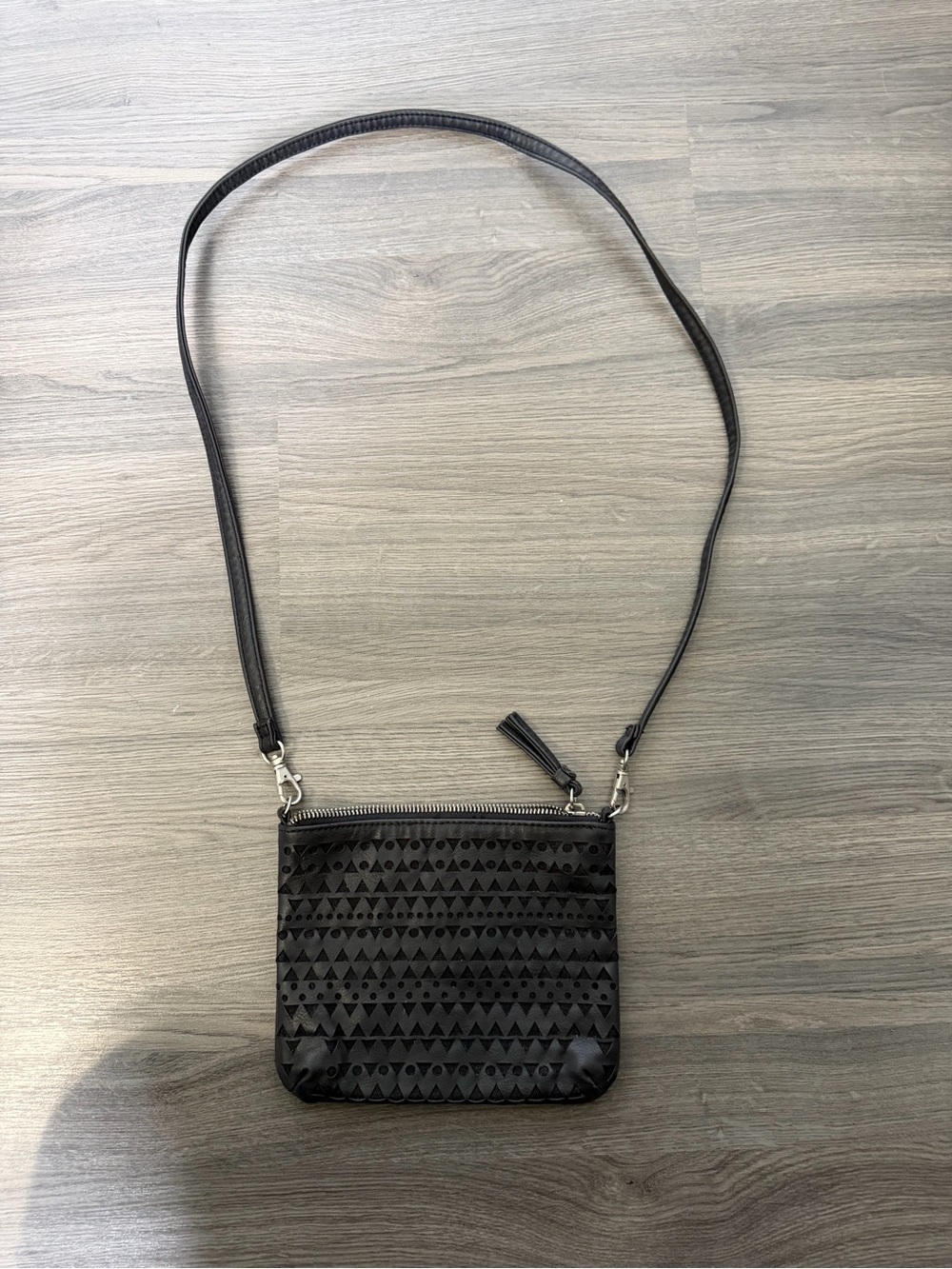 Aeropostale Black Crossbody Bag with Textured Geometric Pattern
